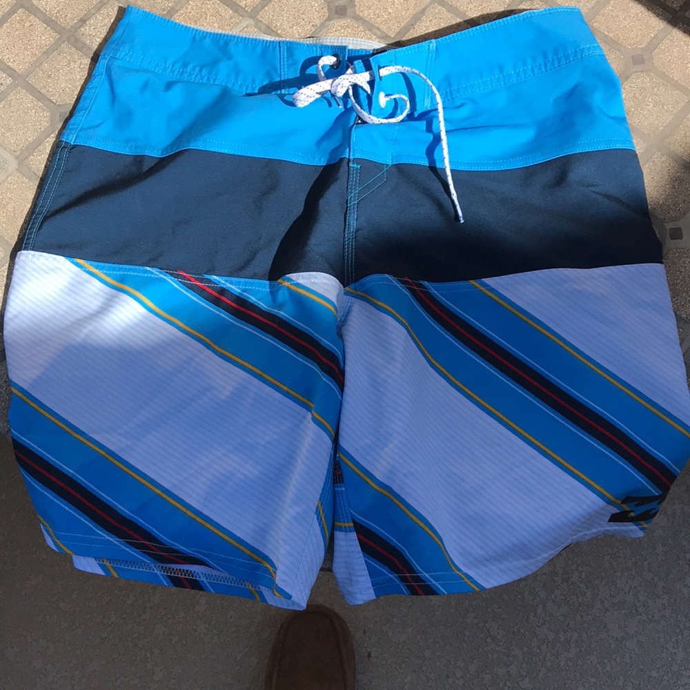 Men’s Billabong swim trunks